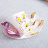 Yaratıcı 3d el hazırlanmış porselen emaye tavuskuşu kahve seti ile tabağı ve kaşık mevcut seramik çay su bardağı çanak hediye