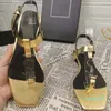 Fashion lady Designer Sandals slide été Chaussures plates Plate-forme en cuir sexy