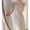 QWEEK Fluwelen Nachtkleding Vrouwen Kant Nachthemd Vintage Nachthemd Sexy Nachtkleding Lange Nightie White Fairy Jurk Dressing Town Robe 210924