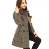 Wełna damska Mieszanki Płaszcz Zima Jesień Moda Elegancka Matka Turtleneck Plaid Slim Long Tweed Woolen Odzież wierzchnia Kobieta 211103