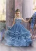 Söt blomma flicka klänningar för bröllop himmel blå spaghetti spets blommiga applikationer tierade kjolar flickor pagant klänning en linje barn födelsedagklänningar