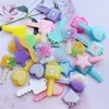 20ピースのミックスファンドシミュレーションキーロックヘッドフラットバック樹脂Kawaii Cabochons DIYハングハングハングハング穴あけ飾りF71 210811