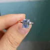 Meisidian Nova Cor Azul Moissanite 3 CARTA Esmeralda Corte S925 Sliver Banhado Ouro Branco Anel