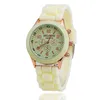 Dames Kijk Quartz horloges 37 mm mode casual polshorloge dames polshorloges zakelijk Montre de luxe cadeau kleur2222