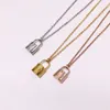 Designer Couple Collier De Mode De Luxe Serrure Pendentif Colliers 18K Titane Acier Plaqué Hommes Femmes Colliers