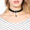 Chokers Atmungsaktives Samtseil Vintage-Halsband mit geometrischem Anhänger Halskette für Frauen Kragendrehmomente Halsschmuck Schwarz Boho Stretch Gothic