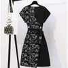 Femme Black Lettre Imprimer Robes Midi Femmes Été Vintage Plus Taille L-5XL Bureau Dames Robe avec ceinture élégante fête robes 210309