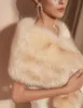 Okładki Kurtki Kobiety Faux Fur Capes Szampan Ślub Bolero Stole Szal Szal Bridal Kurtka Formalna Partia Wzruszająca Cape de Mariage