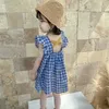 2021 Flickor Casual Söt Klänning Toddler Plaid Blommor Baby Ärmlös Party Sommar A-Line Beach Dress Barnkläder 2-8T Q0716