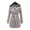 Mode Woolen Coat Women Warm Fleece Jacka med bälten Dubbelbröst Solid Casual Jacka Vinter Vintage Slim Ladies Coat 211106