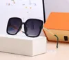 Moda de lujo para mujer Diseñador de la marca Gafas de sol 2229 Cuadrado Marco grande Verano Estilo generoso Color mezclado Lente de protección UV de calidad superior