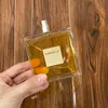 عطر وومان بيرفيوم نسائي بخاخ إيسنس 100 مل أو دى بارفان برائحة الأزهار الساحرة لأي بشرة و توصيل مجاني سريع