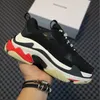 2021 Aankomst Triple S Zwarte Mannen Dames Running Schoenen Casual Clear Sole Neon Groen Rood Grijs Roze Beige Sport Walking Jogging Classic Og Trainers Sneakers Groothandel