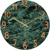 Relógios de parede Moda Relógio Europeu de 4mm Ponteiro de metal Mute Luxo Moderno Design moderno Material de vidro temperado RELEJA DE RESPONSAÇÃO