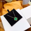 Progettista di marca vintage in rame con pendente verde placcato oro 18 carati Collana in ceramica con quadrifoglio per gioielli da donna7780915