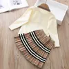 Autumn New Arrival Girls Fashion Sticked 2 Pieces Set Sweater Coat+kjol Girls Boutique Outfits Baby Girl Winter Clothes