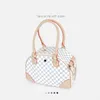 Luxury Fashion Choice Dog Carrier PU Leather Puppy Borsa a mano Cat Tote Bag Pet Valise Viaggi Escursionismo Shopping Marrone Bianco plaid 3366