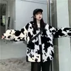 韓国の冬のファッションコート原宿牛の印刷の緩いフルスリーブレザージャケットビンテージフランネルは暖かい服を保つ