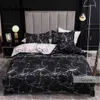 ヨーロッパアメリカンブラックベッドセットブラックマーブルパターンベッド羽毛板カバークイーンサイズ2つの枕カバー男性寝具シングルダブル210706