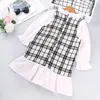 Meninas vestido moda desgaste infantil outono europeu americano rebflles bolso falso bebê coleira de manga longa princesa 210625
