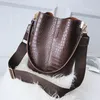 Entrega única não-marca HBP, Yiwu * 10 Geração Alligator ombro bolsa de ombro 3 esporte.0018 2G5P