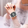 손목 시계 LED 디지털 시계 광장 여성 시계 PCV / F91W 스틸 스트랩 빈티지 스포츠 군사 전자 손목 밴드 시계