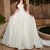 Необычные Органза Свадебное платье для свадебных платье Поезд свадебные платья Sexy V-образным вырезом без рукавов потрясающий спин с бисером