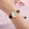 ساعة Wristwatches الرجال والنساء يشاهد