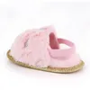 Sandalias de bebé recién nacido, zapatos rosas de piel sintética para niños pequeños, sandalias de verano, zapatillas infantiles, zapatos planos de princesa para niñas, regalos de ducha