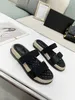 Espadrilles 여성 여름 슬리퍼 디자이너 두꺼운 하단 여성 슬라이드 비치 샌들 휴가 메쉬 특허 송아지 가죽 신발