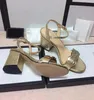 Mujeres Lock IT Sandalias Lujo Tacones Altos Metálicos Laminado Cuero Mid-Heel Sandal Sandal Suede Sandals Summer Beach Shoes de boda