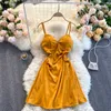 Zwart / geel / groen sexy spaghetti riem mini jurk vrouwen elegante v-hals hoge taille open rug club partij vestidos zomer 2021 Nieuwe Y0603