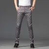 Mode Streetwear Mannen Kleding 7 Kleur 2021 Lente Zomer Heren Straight Slim Casual Broek Broek Trend Zwart Plaid Broek Heren Y0927