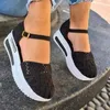 Мода женщины, вдавливание сандалии Летние плоские каблуки сандалии женские повседневные швейные женские туфли на платформе сандалии дамы сандалии X0728