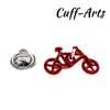 ピン、ブローチ襟ピンバッジのための赤い自転車2021 Classic Novalty by Cuffarts P10355