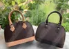 Ladies Cosmetic Crossbody Bags Women Shoulder Bags luxurys designers Bag Leather Handbags Shell Wallet Purse Tote305s
