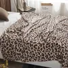 Filtar klassisk leopard print filt 100% polyester vinterplåt sängkläder soffa mjuk sovm