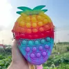 Neue Blase Zappelspielzeug Macarons Farb Mode Münze Brieftasche Handtasche Regenbogen Cartoon Ananas Erdbeerfinger Silikon Taille