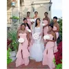 Enkel rodnad rosa sjöjungfru brudtärna klänningar långa bröllopsfestklänningar rufsar elastiska satin kvällsklänning m99
