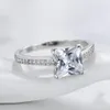 Dedo de anéis simples para mulheres noivado casamento fino jóias esmeralda 925 prata esterlina bonito precioso princesa-corte quadrado 1ct simulado diamante anel