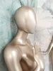 Modieuze heldere huid vrouwelijke kleding mannequin fiberglass manikin full body modellen groothandel champagne gouden mode abstracte glanzende witte mannequins