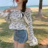 Sexy Fungus Slash Neck Flare Sleeve Lettera Camicetta da donna Short Off Shoulder Wild Slim Top Summer Print Blusas Mujer Retro Chic 210610