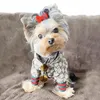 Moda Cão Vestuário Clássico Vintage Vestidos de Cachorrinho Animal de Estimação Ao Ar Livre Casual Marca Designer Cartas Impressas Casais Estilos Camisas para Teddy Schnauzer Pomeranian