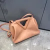 Borsoni Borsa con manico superiore a punta in vera pelle Chiusura con telaio magnetico Vera pelle bovina Spalla Hobo Borse e borsette per stilisti