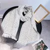 2021 New Winter Ladies Sconef Wool Cashmere Wool Knitty Ladies Lengs Scondf Poncho de inverno preto e branco 2 cores Scons230L