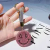 Diamond-recrusted Happy Smiley Face Car Keychain Сумка Подвеска Небольшое Ювелирные Изделия Изысканные Украшения Девушка Аксессуары