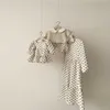 Spring Family Correspondência 2-PCS Sets xadrez Vestido Colete Calças Ponto Mãe Filha Outfits E1505 210610