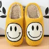 Pantoufles 2022 hiver femmes Smiley pantoufles moelleux fausse fourrure sourire visage ménage chaussures souples pour intérieur femme extérieur 211023 cinq 98959