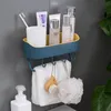 Estante de baño para colgar en la pared sin perforaciones de plástico, soporte autoadhesivo para jabón y champú, estante de almacenamiento con 4 perchas