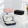 Smycken påsar väskor mini researrangör display case box bärbar pu läder örhänge ring halsband knapphållare wynn22